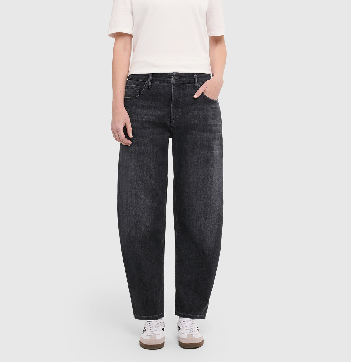 MAC Danni Barrel Jeans – Authentic Black Wash