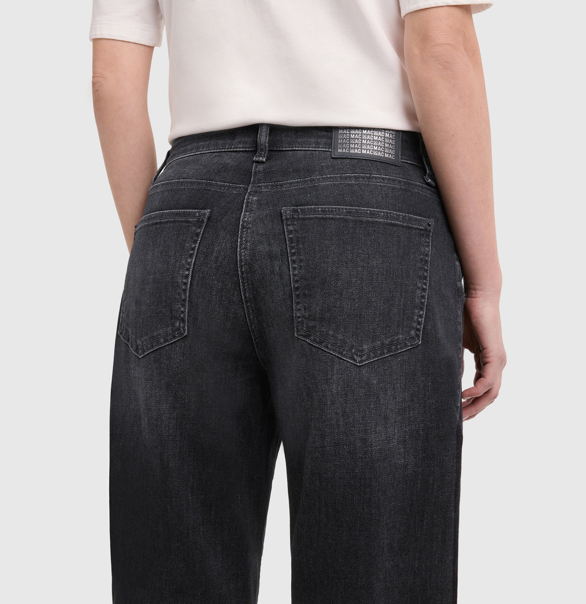 MAC Danni Barrel Jeans – Authentic Black Wash