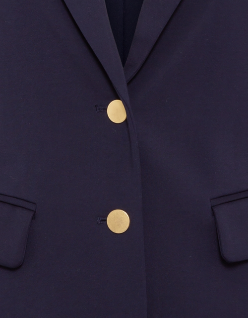 Blazer in Marine mit edlen Goldknöpfen und Taschen