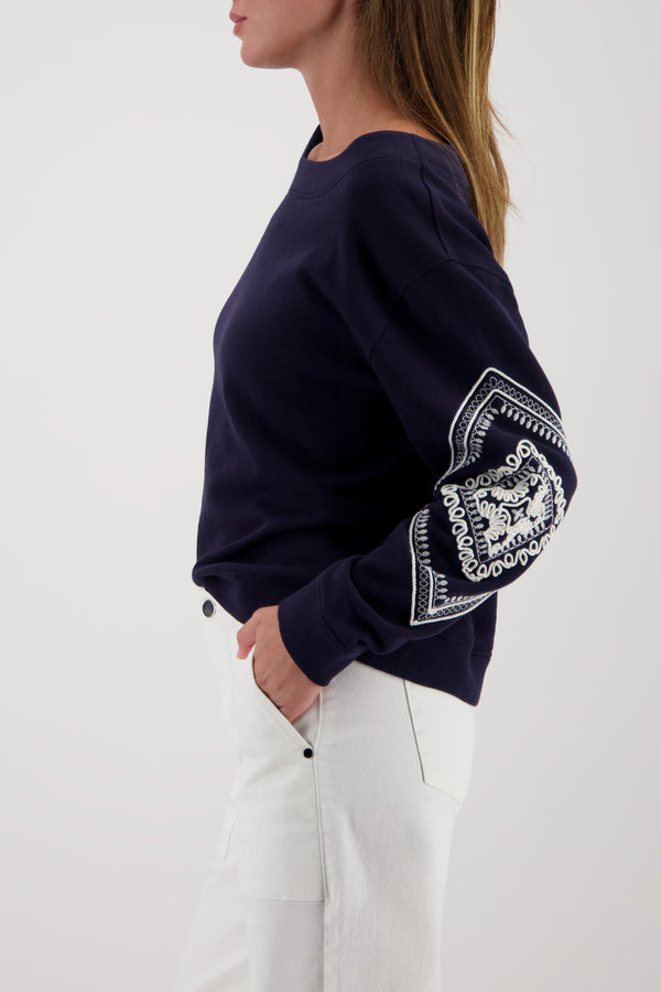 Sweatshirt mit Kordelstickerei _410254