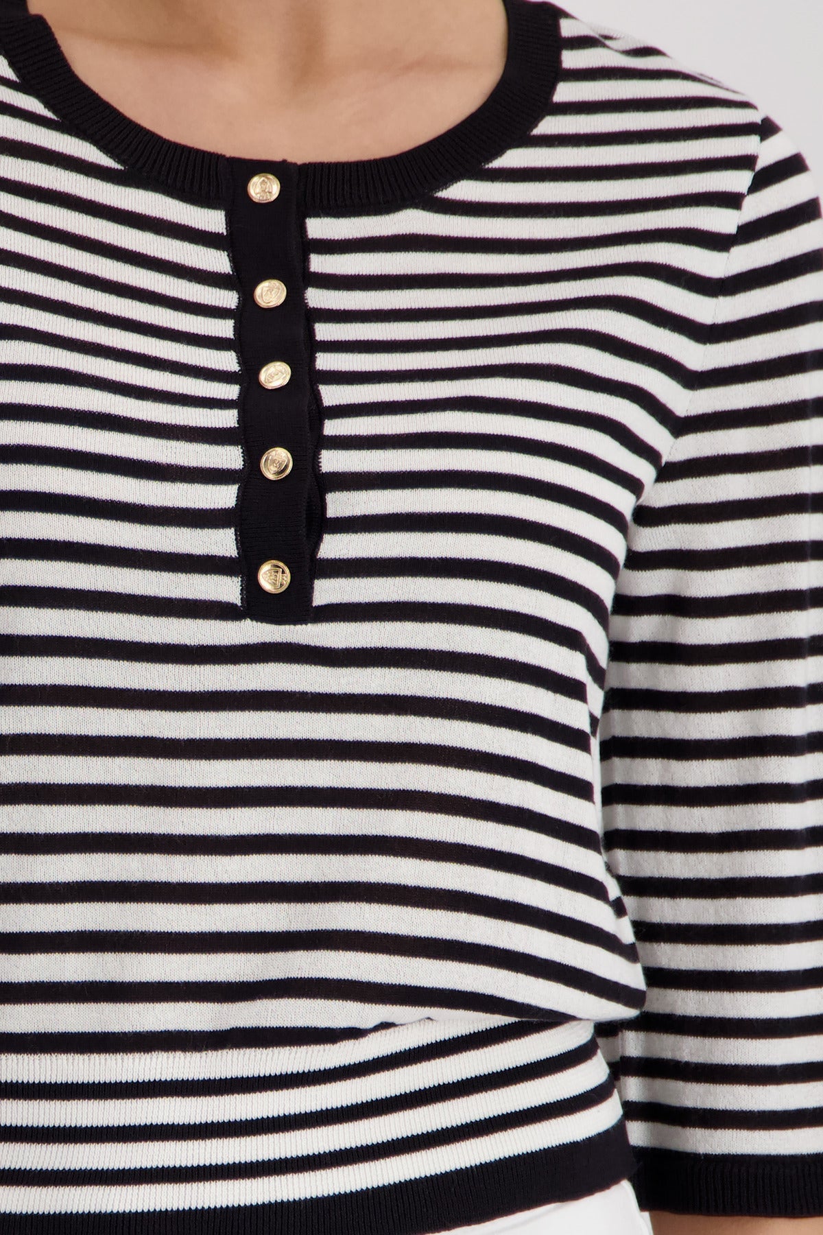 Pullover mit Streifen_410872