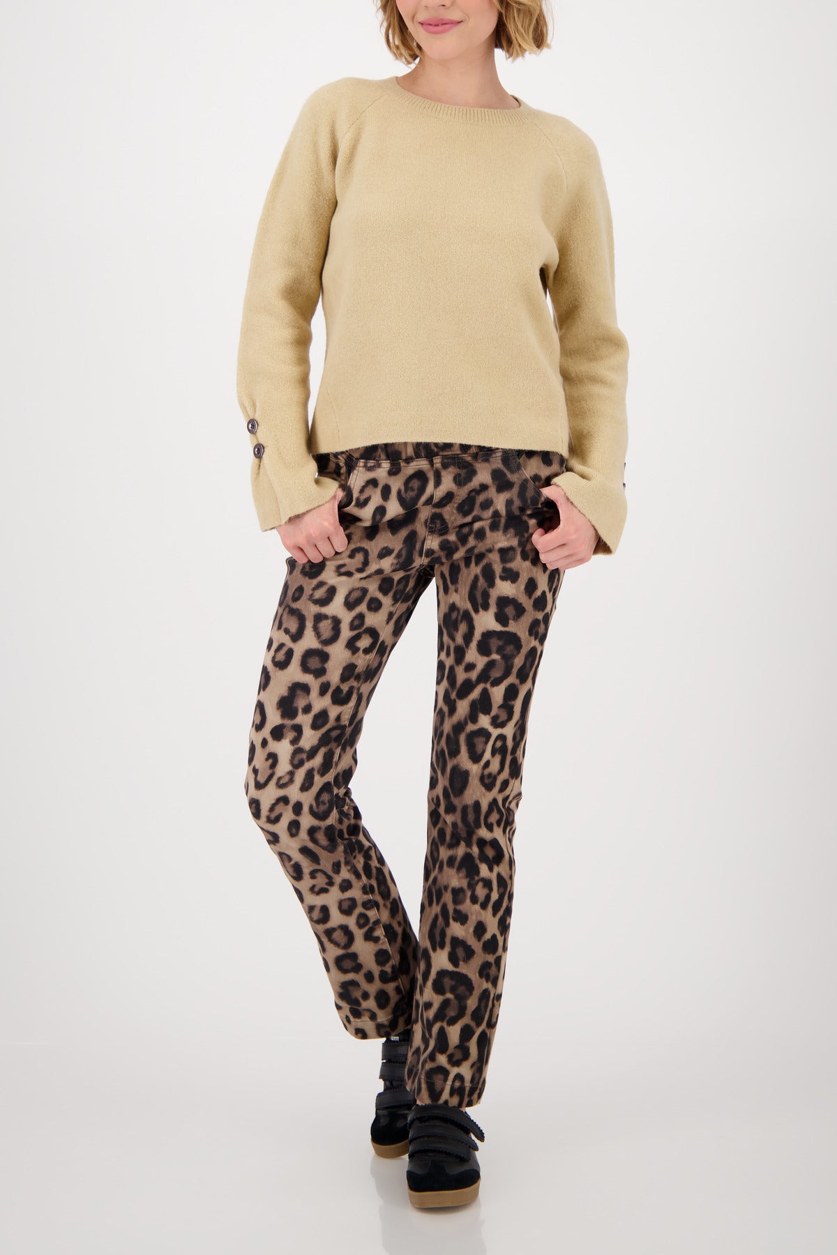 Langarm-Pullover mit Knopfdetail_809006