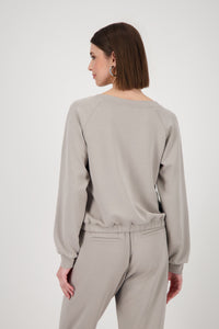 Sweatshirt mit Schmuck_808823