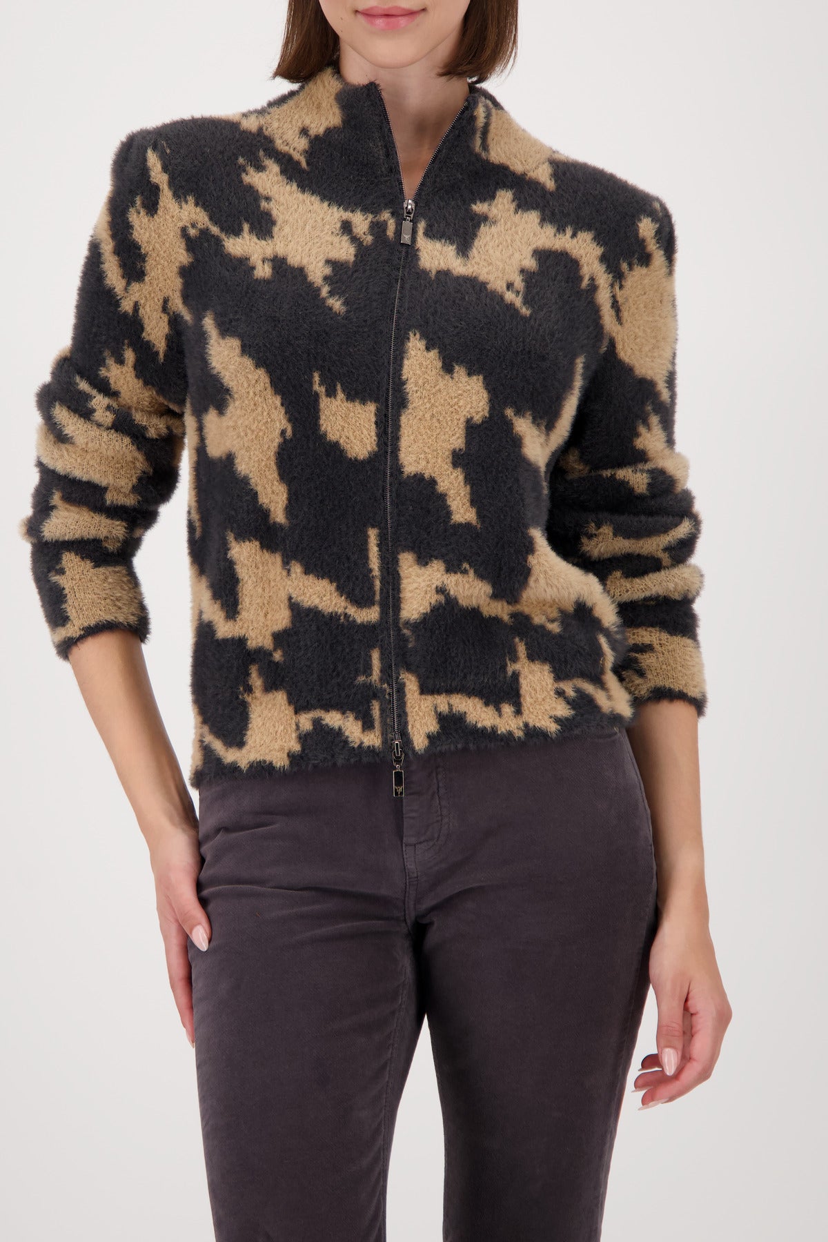 Strickjacke mit Hahnentrittmuster_809540