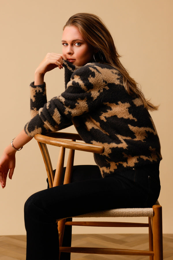 Strickjacke mit Hahnentrittmuster_809540